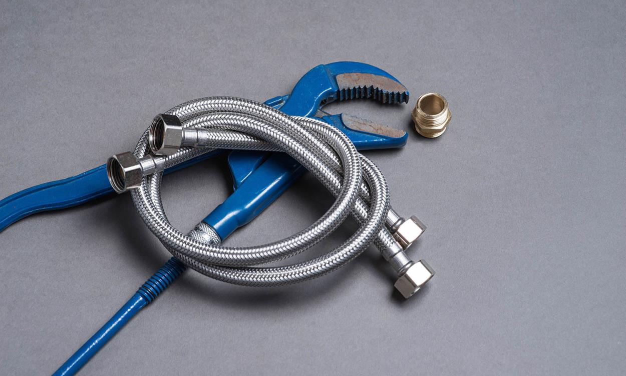 5 Reasons Your Home Can't Live Without Braided Metal Hoses